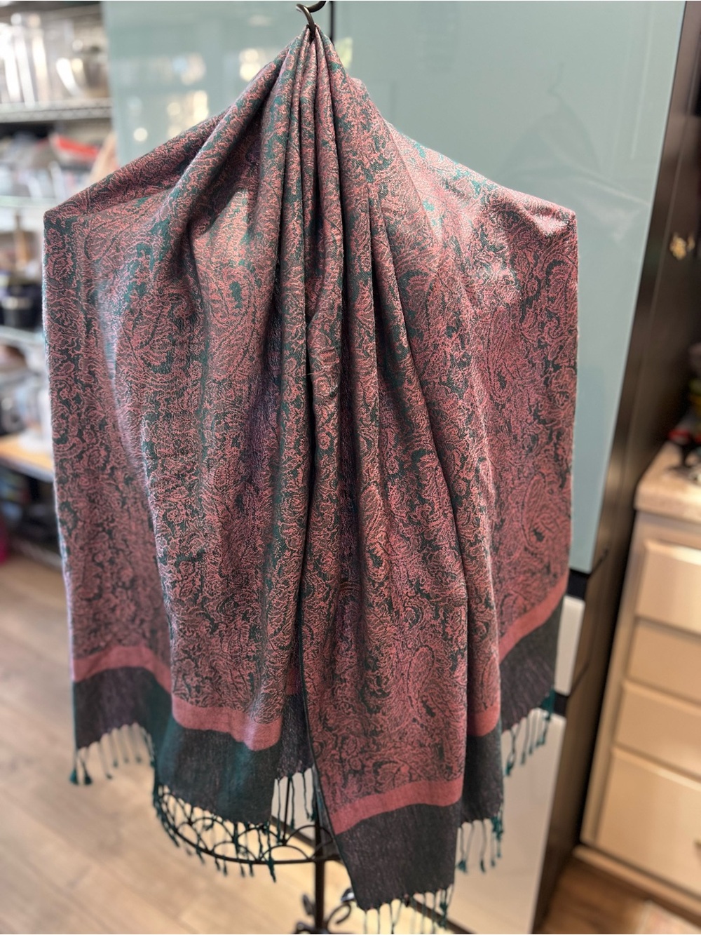 Vintage Intricate Paisley Pashmina Shawl Scarf Wrap - Pink & Green